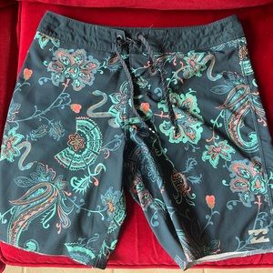Billabong Snake Paisley Dark Blue Mens Board Shorts Size 31